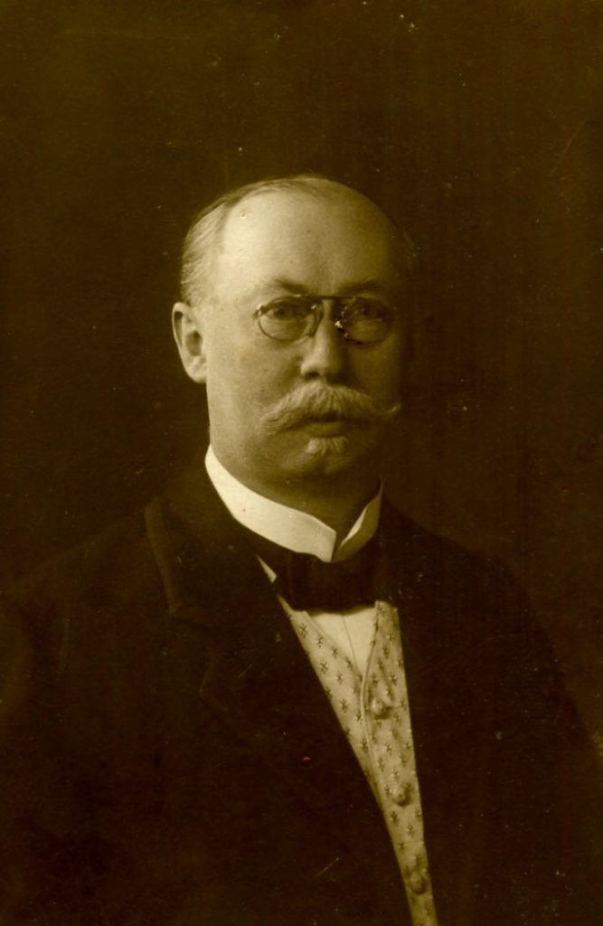 Fot. 4.  Aptekarz Józef Jasiński (1854 - 1933)